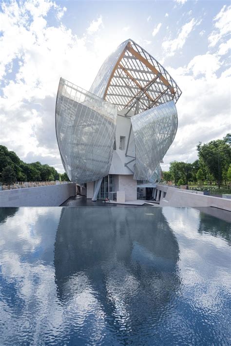 frank gehry fondazione louis vuitton|louis vuitton foundation images.